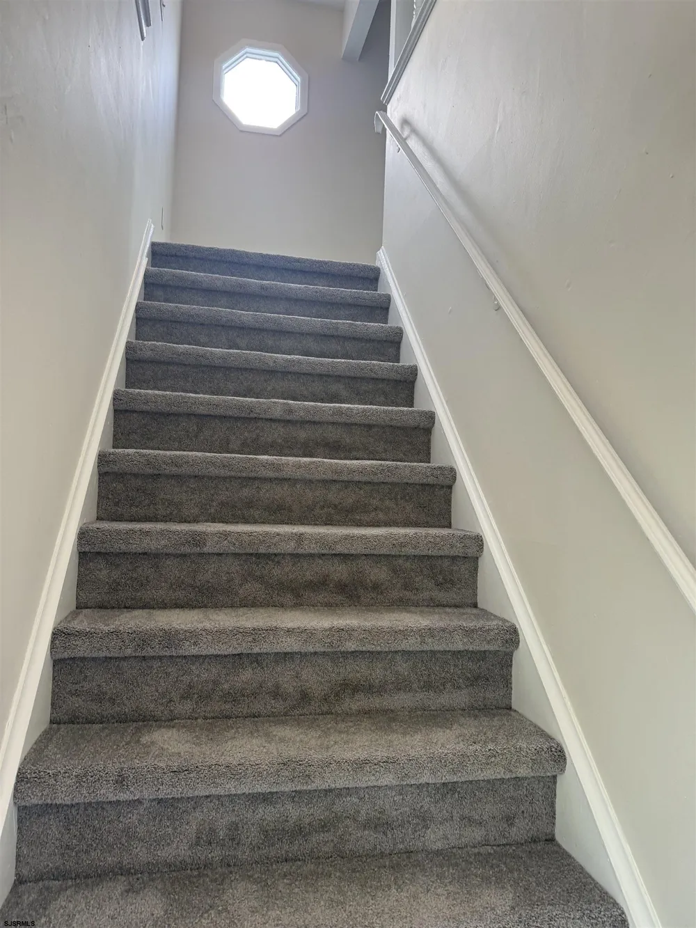33 Lighthouse Dr Brigantine, NJ 08203