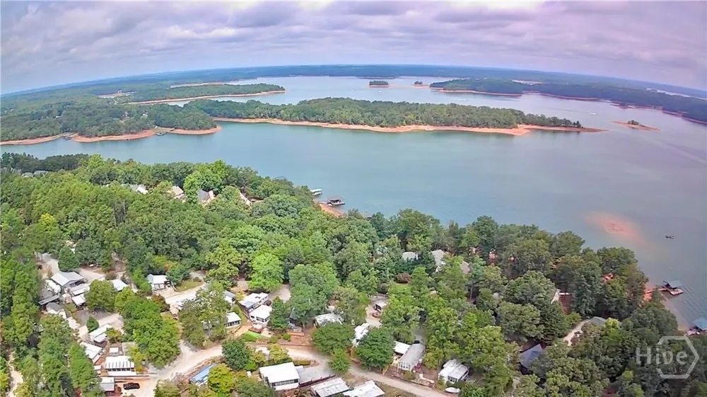110 Admiral Drive Hartwell, GA 30643