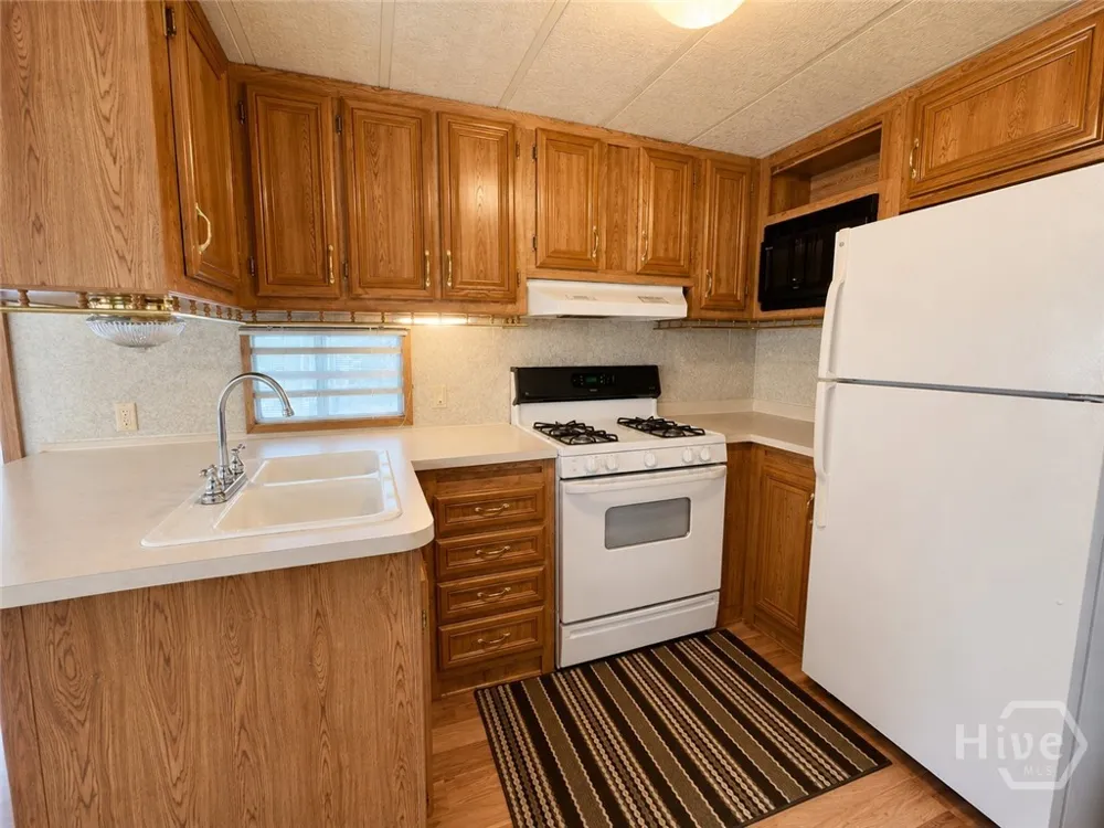 110 Admiral Drive Hartwell, GA 30643