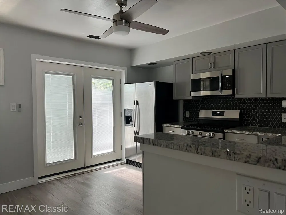 315 Common Street Walled Lake City, MI 48390