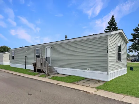 609  N Morton St, #105