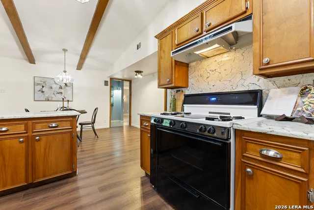 8722 Midcrown Windcrest, TX 78239