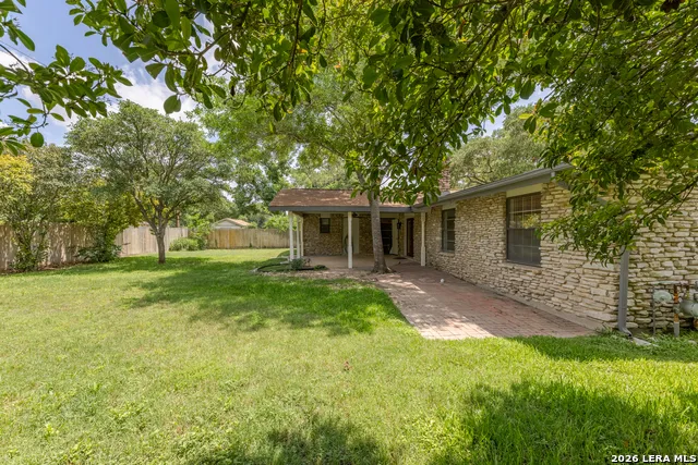 8722 Midcrown Windcrest, TX 78239