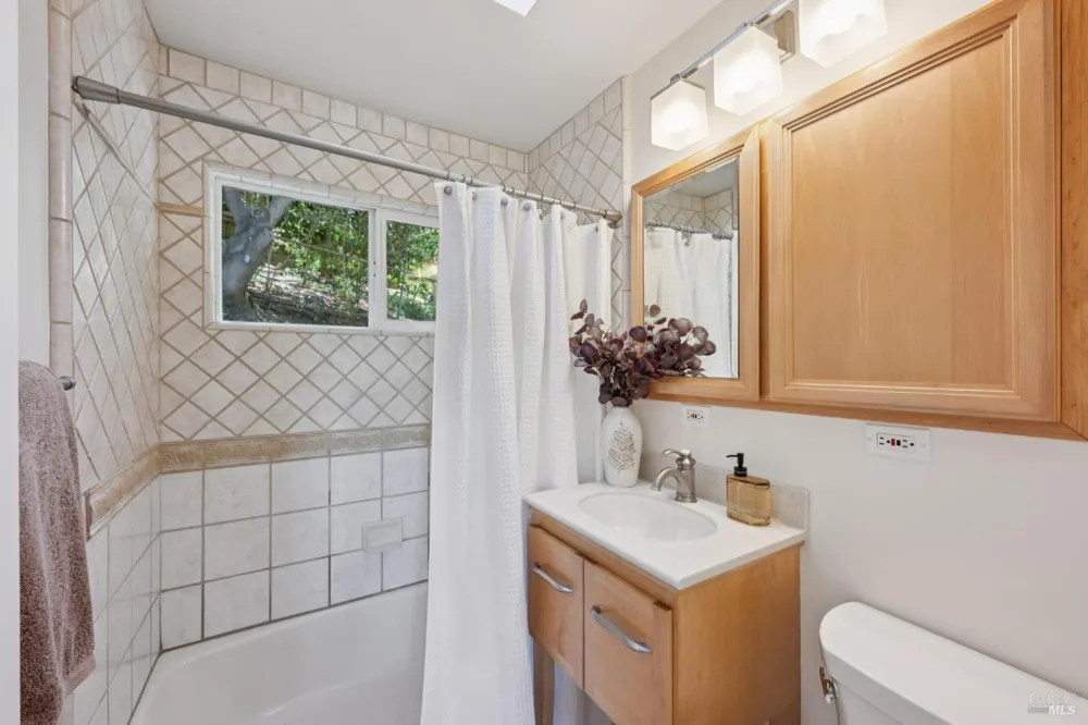 9 Francis Avenue San Anselmo, CA 94960
