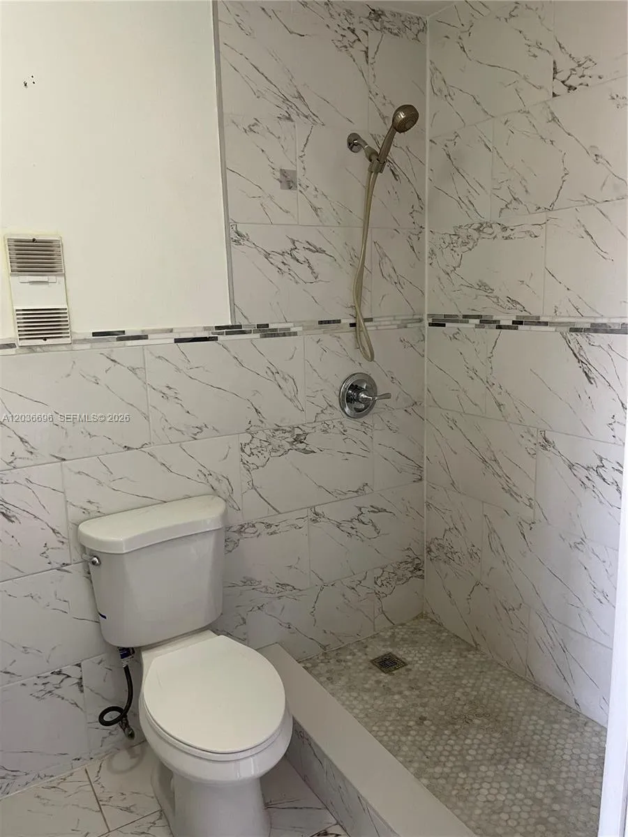 7510 SW 152nd Ave #B202 Miami, FL 33193