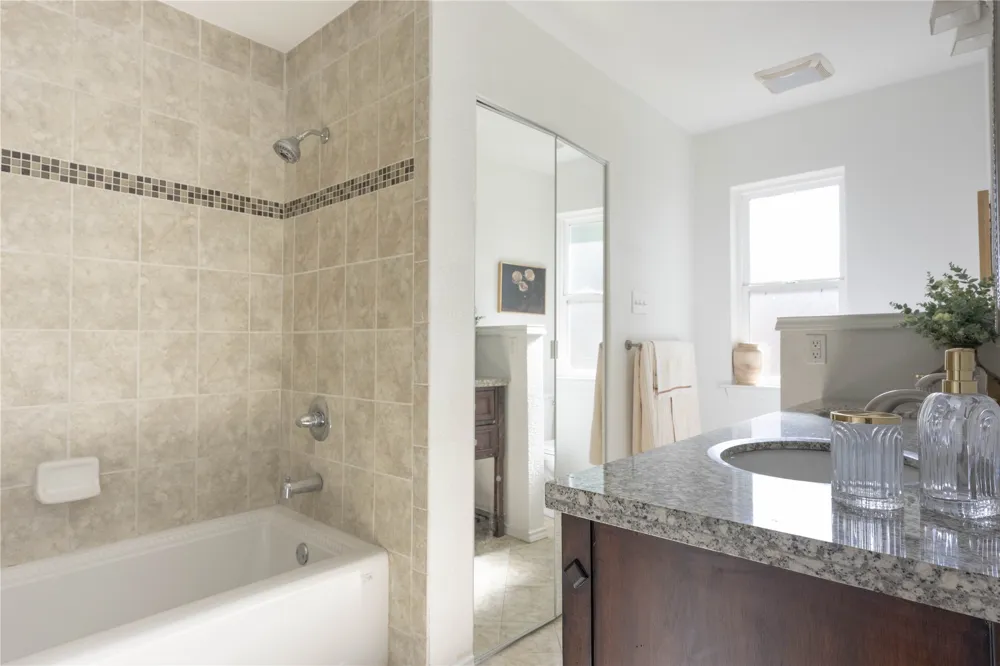 1734 Sterling Lane Lewisville, TX 75067