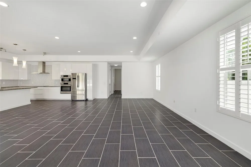 4524 RIVERWOOD AVENUE Sarasota, FL 34231
