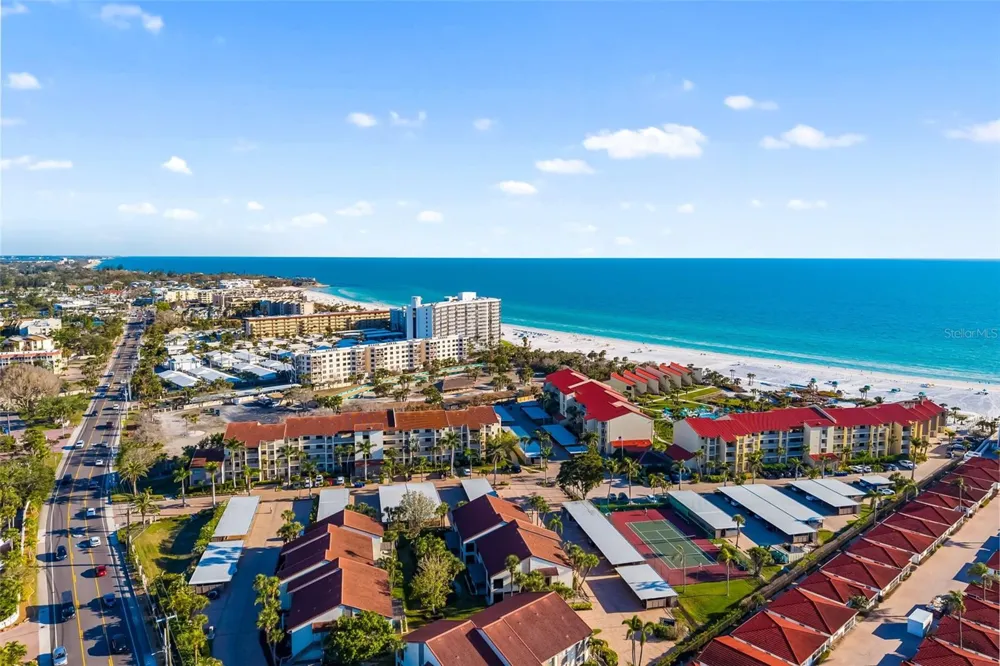 4524 RIVERWOOD AVENUE Sarasota, FL 34231