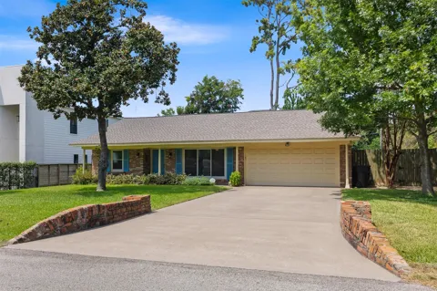 1427 Adkins Road
