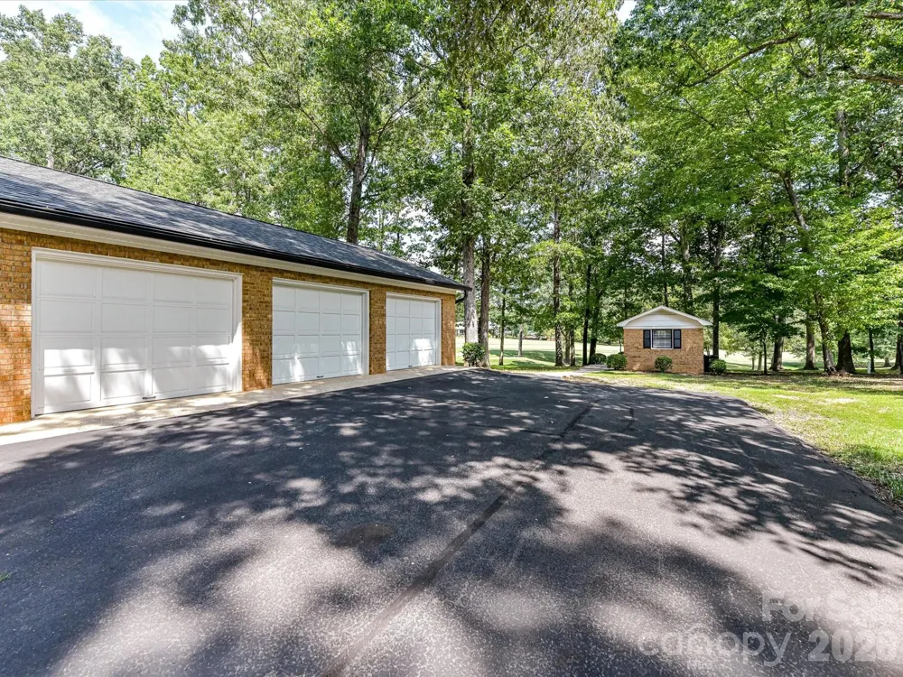 2646 Rolling Hills Drive Monroe, NC 28110