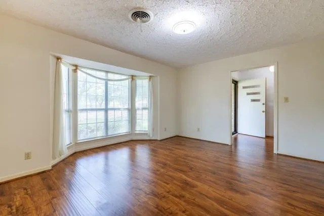 1700 Mustang Avenue Bay City, TX 77414