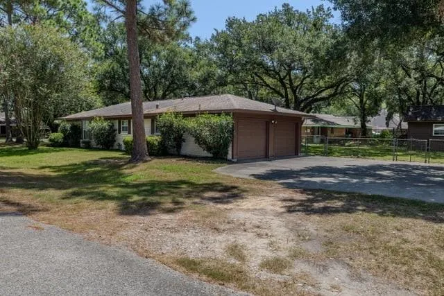 1700 Mustang Avenue Bay City, TX 77414