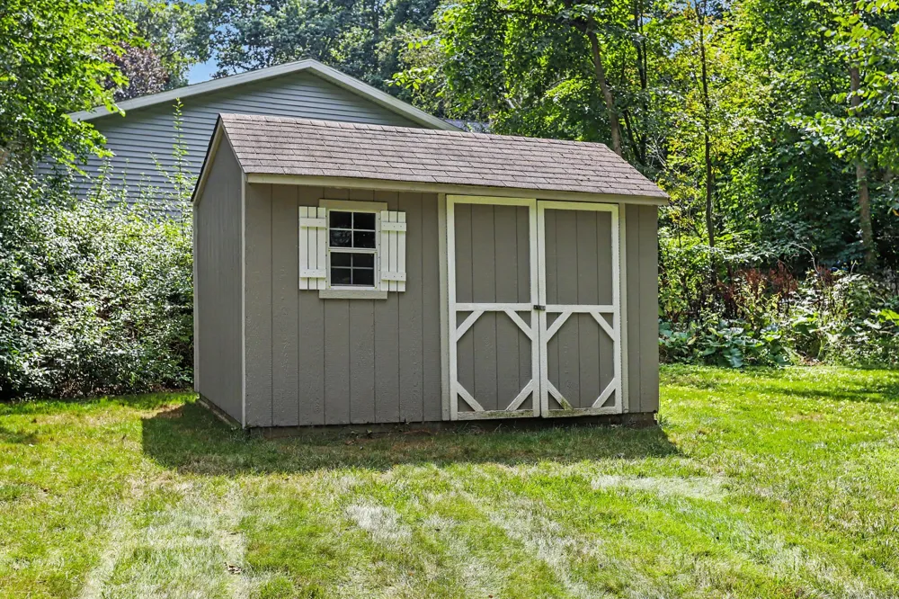 11104 Littlefield Richland, MI 49083