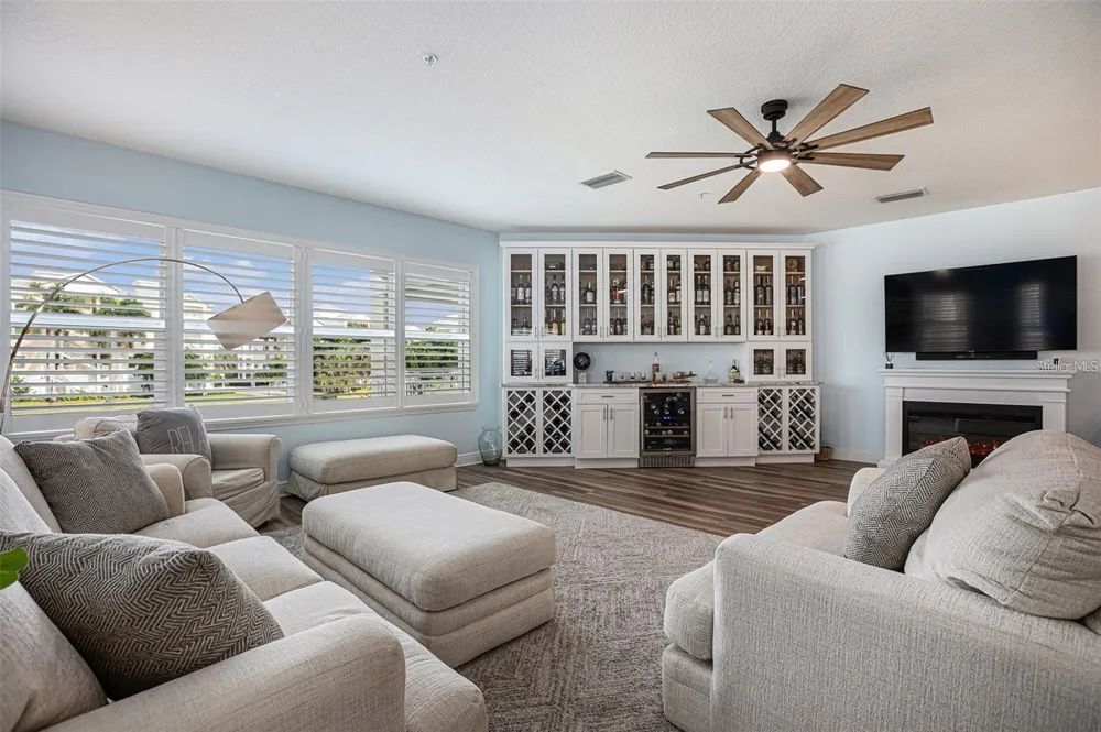 3430 77TH STREET W #101 Bradenton, FL 34209