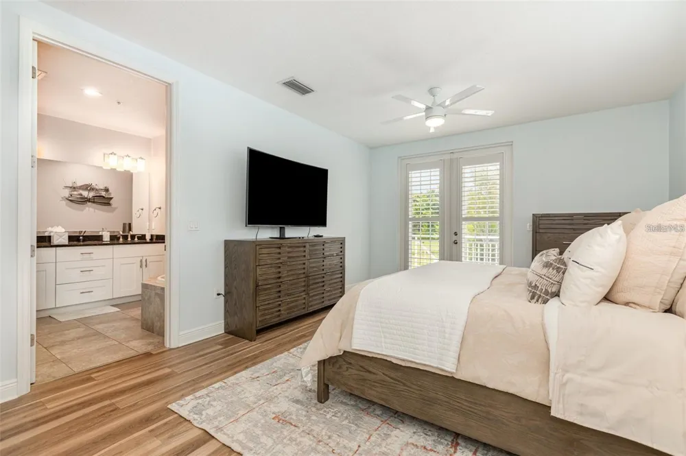 3430 77TH STREET W #101 Bradenton, FL 34209