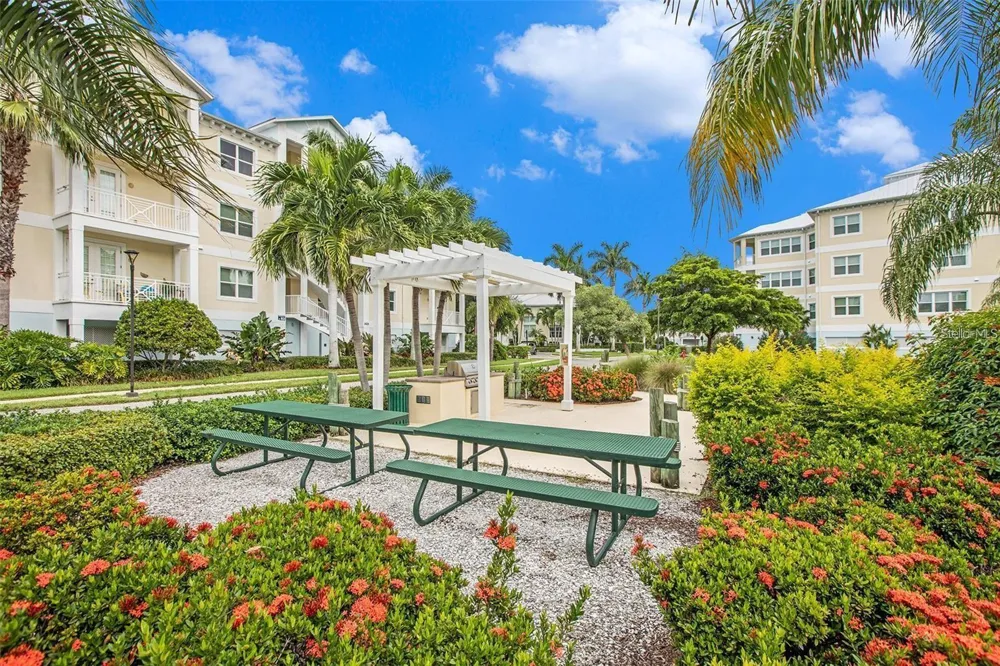 3430 77TH STREET W #101 Bradenton, FL 34209