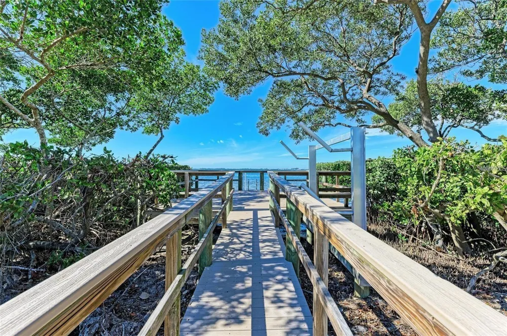 3430 77TH STREET W #101 Bradenton, FL 34209