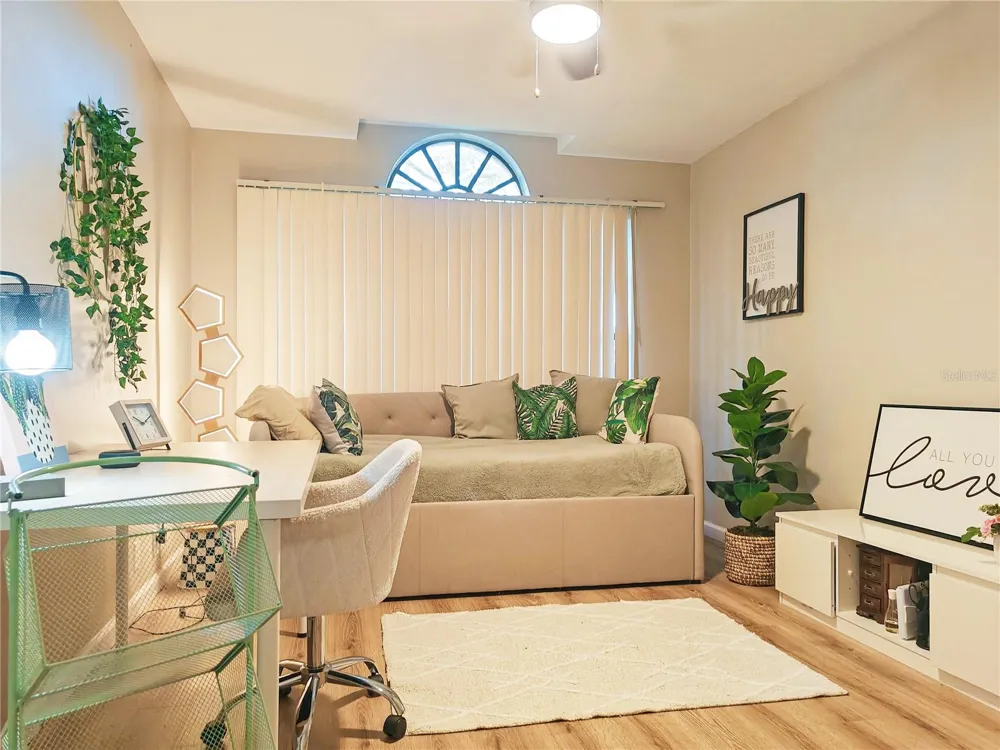 4907 82ND PLACE E Sarasota, FL 34243