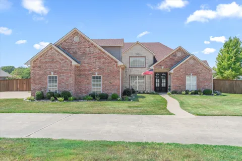 117 Lake Meadow Boulevard