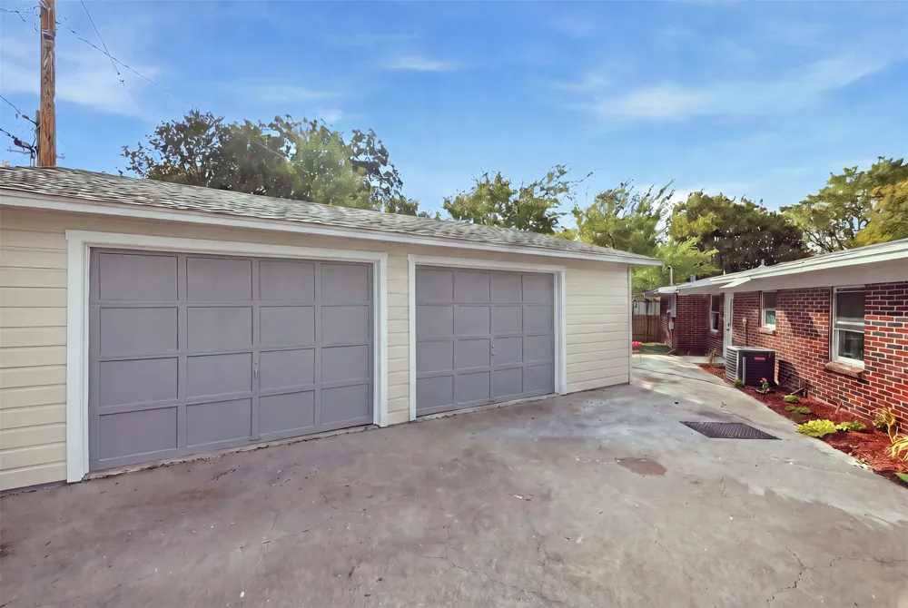 400 Hillcrest Street Mansfield, TX 76063