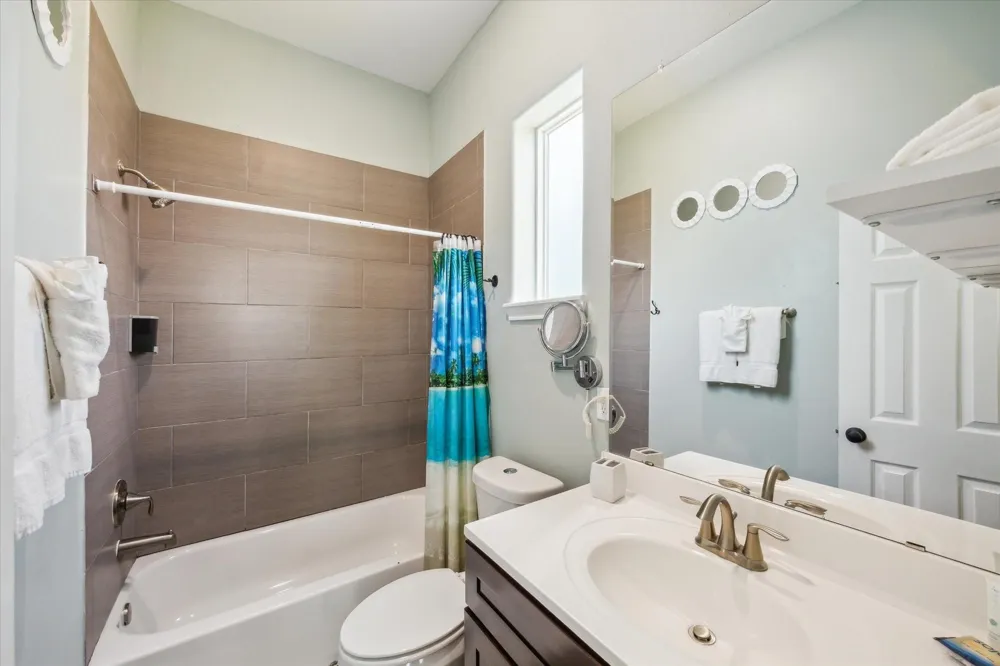 11216 Reagor Way Galveston, TX 77554