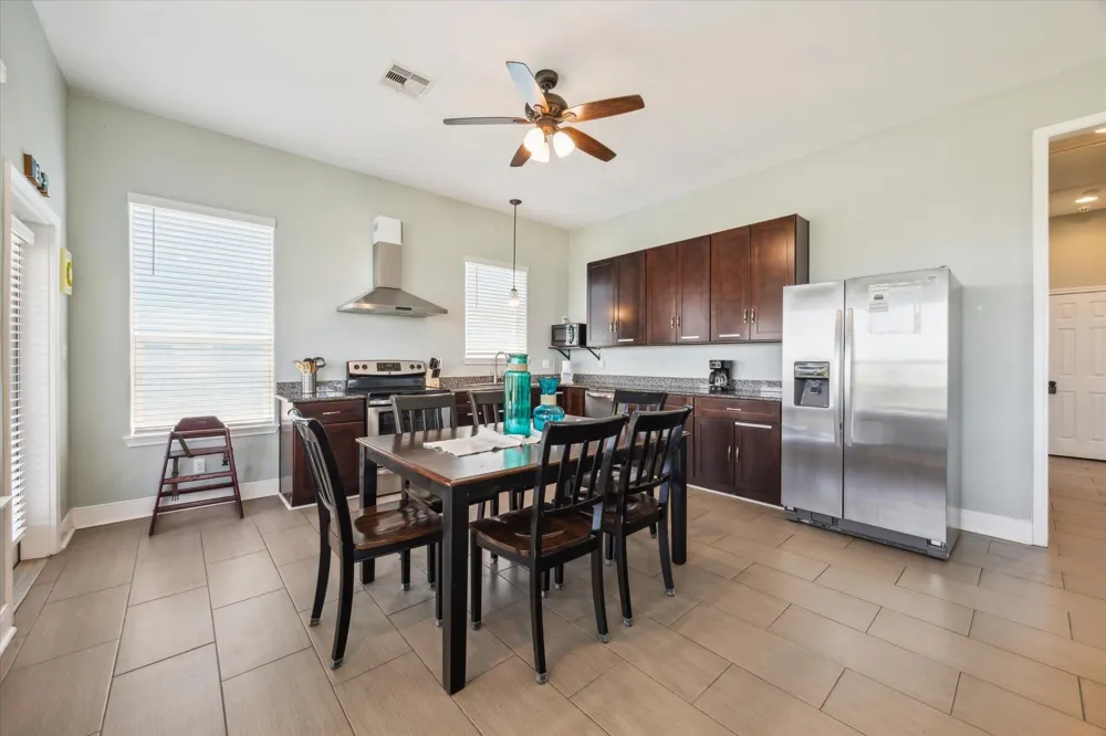 11216 Reagor Way Galveston, TX 77554