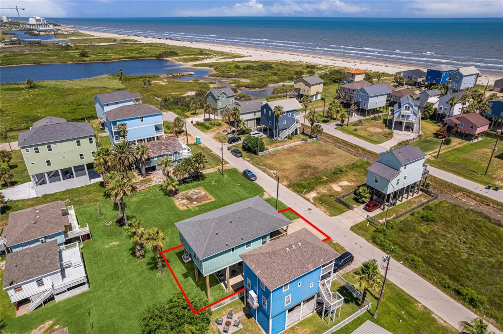 11216 Reagor Way Galveston, TX 77554