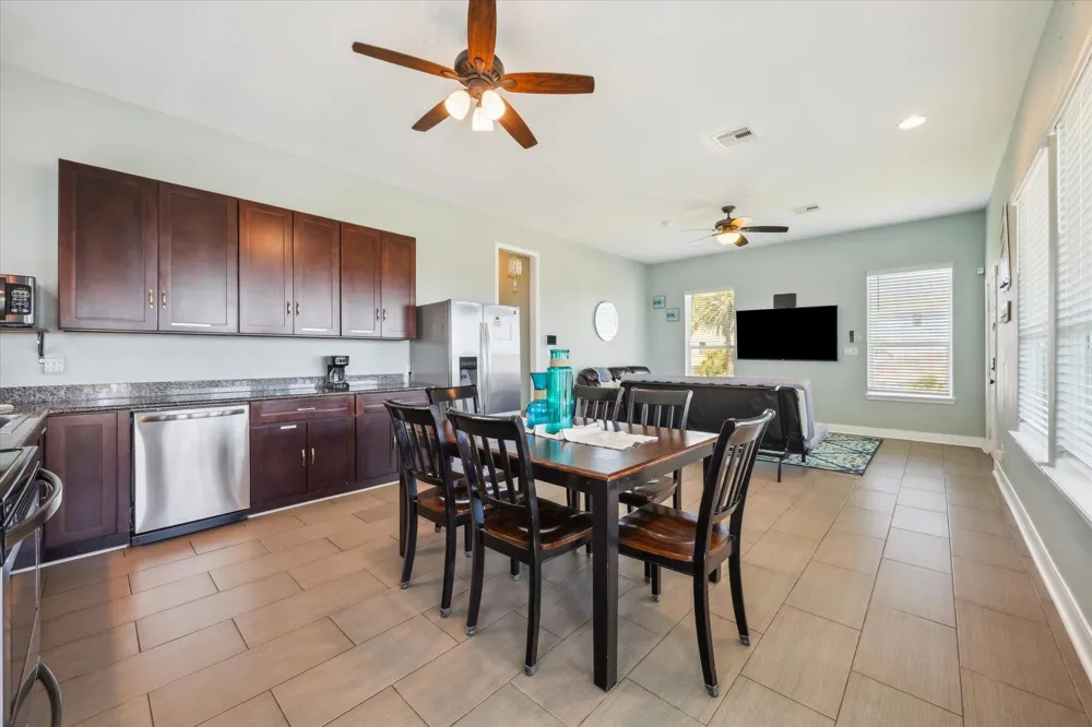 11216 Reagor Way Galveston, TX 77554