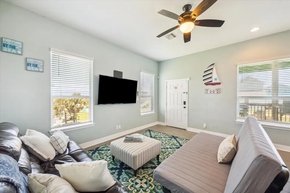 11216 Reagor Way Galveston, TX 77554
