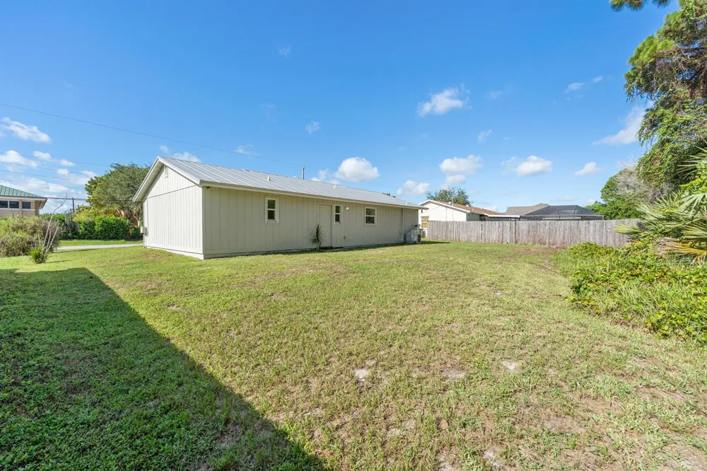 209 SW CHAPMAN AVENUE Port St. Lucie, FL 34984