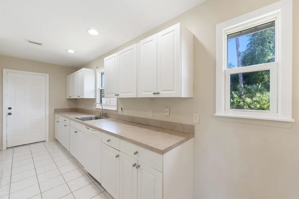 209 SW CHAPMAN AVENUE Port St. Lucie, FL 34984