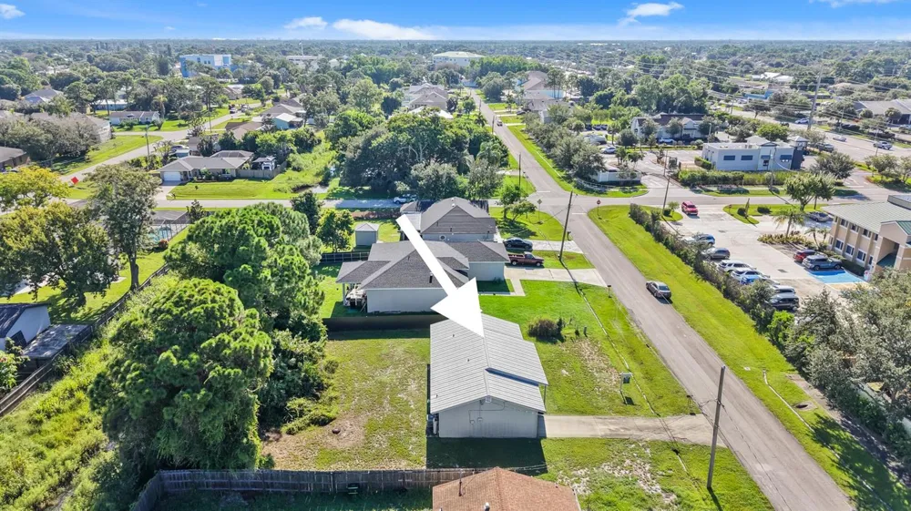 209 SW CHAPMAN AVENUE Port St. Lucie, FL 34984