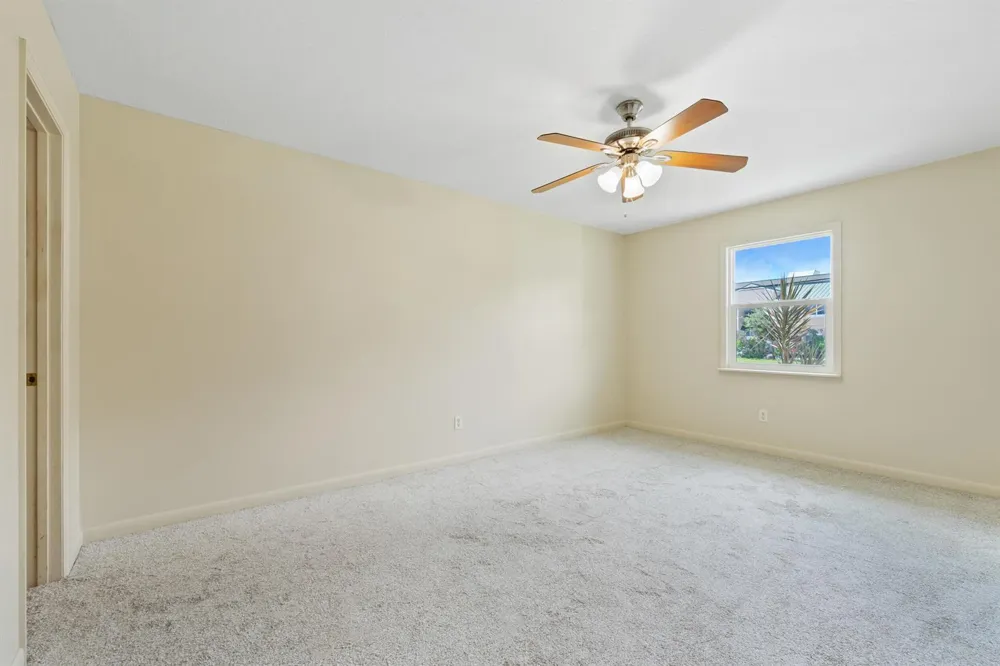 209 SW CHAPMAN AVENUE Port St. Lucie, FL 34984