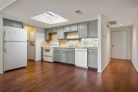 14777 Wunderlich Drive #811