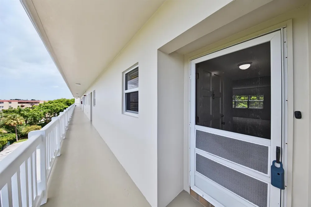 6731 Cypress Road #Unit 402 Plantation, FL 33317