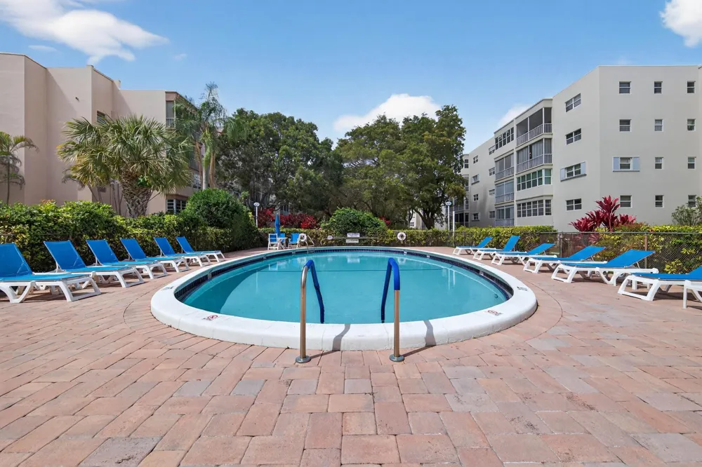 6731 Cypress Road #Unit 402 Plantation, FL 33317