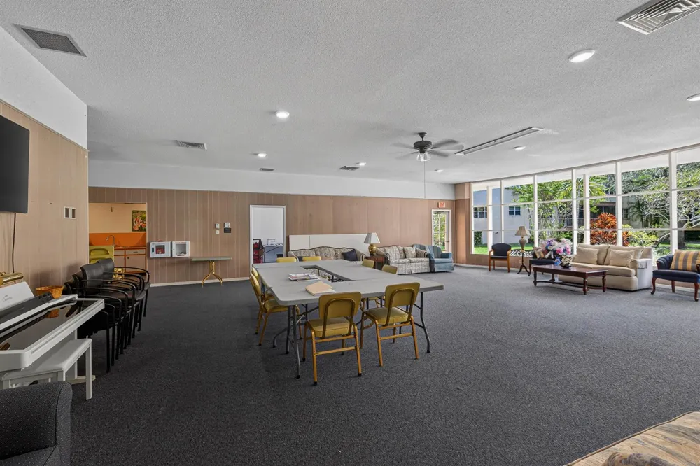 6731 Cypress Road #Unit 402 Plantation, FL 33317