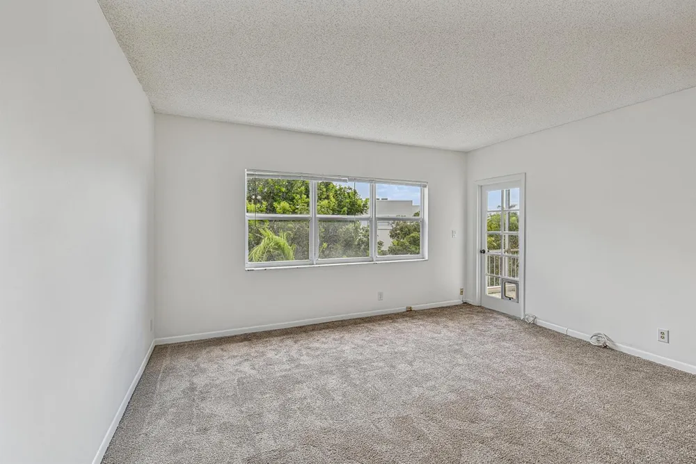 6731 Cypress Road #Unit 402 Plantation, FL 33317