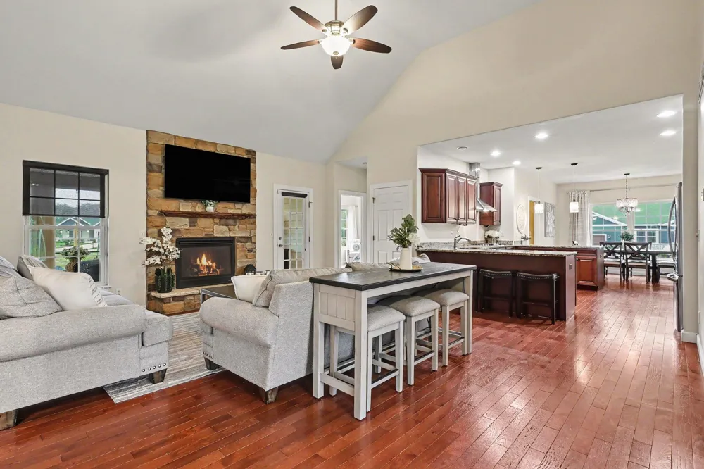 533 Lake Park Drive Valparaiso, IN 46385