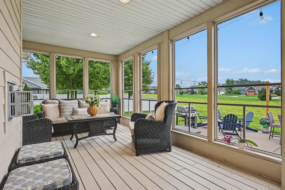 533 Lake Park Drive Valparaiso, IN 46385