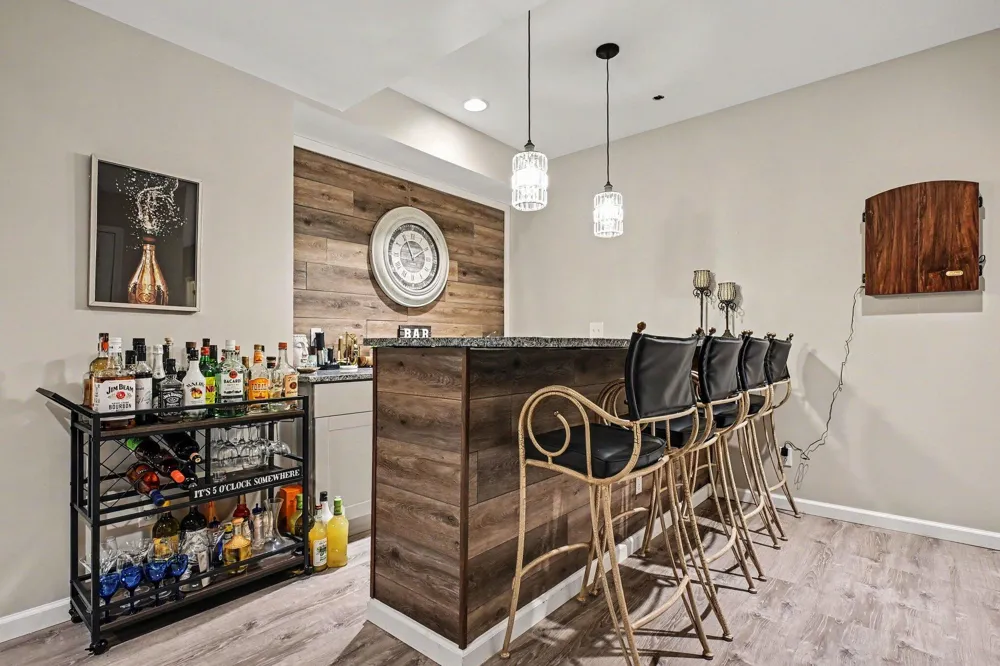 533 Lake Park Drive Valparaiso, IN 46385