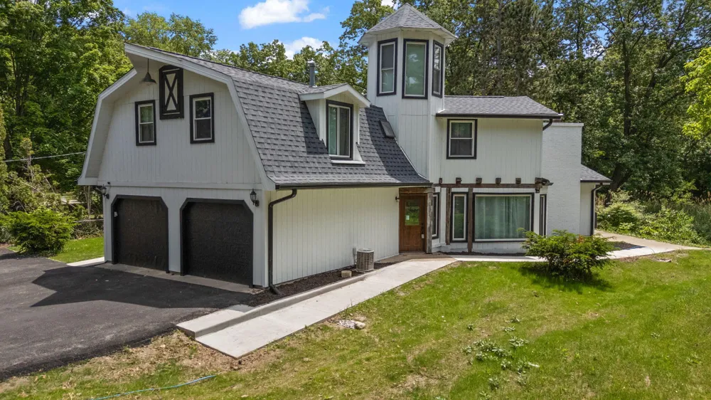6606 W Calloway Street Michigan City, IN 46360