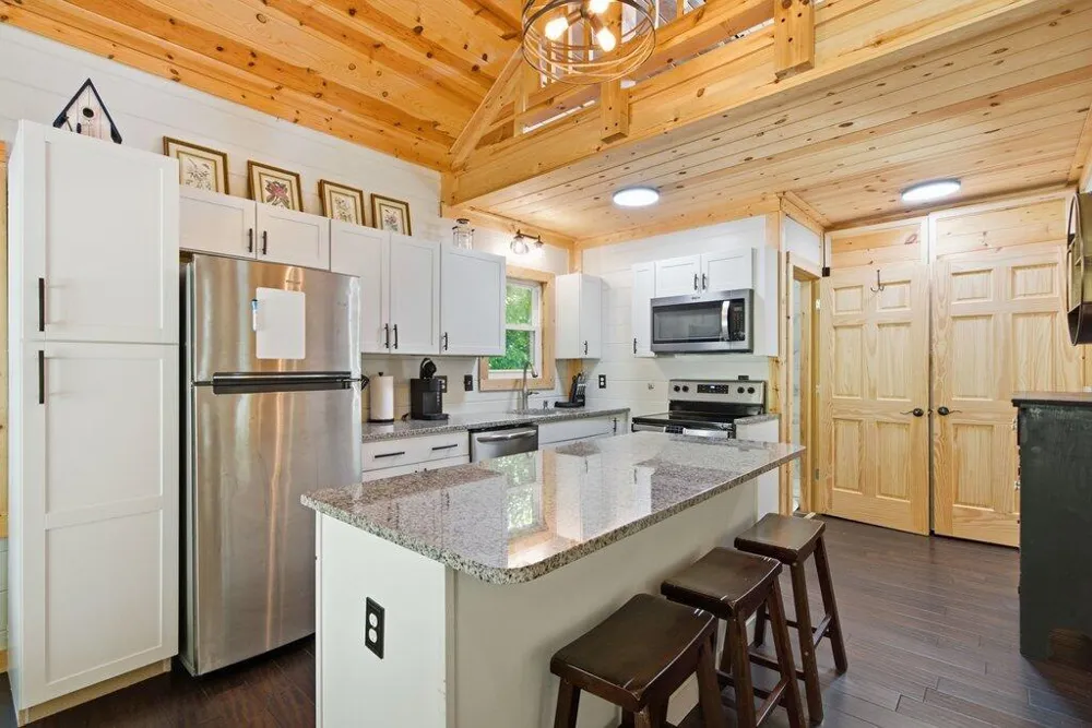210 Sunset Court Spring City, TN 37381