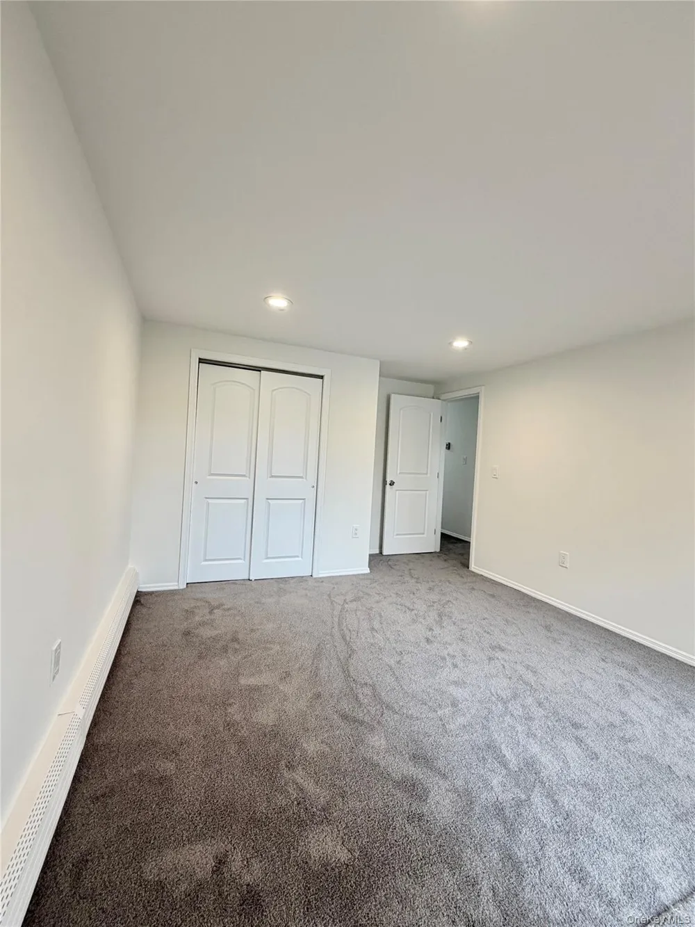 32 Dorchester Road Ronkonkoma, NY 11779