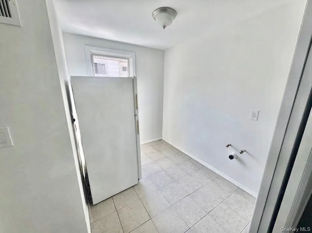 32 Dorchester Road Ronkonkoma, NY 11779