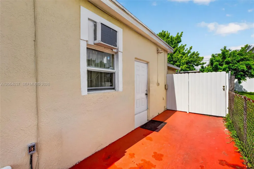 17950 NW 6th court Miami Gardens, FL 33169