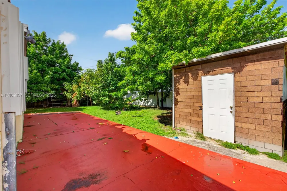 17950 NW 6th court Miami Gardens, FL 33169