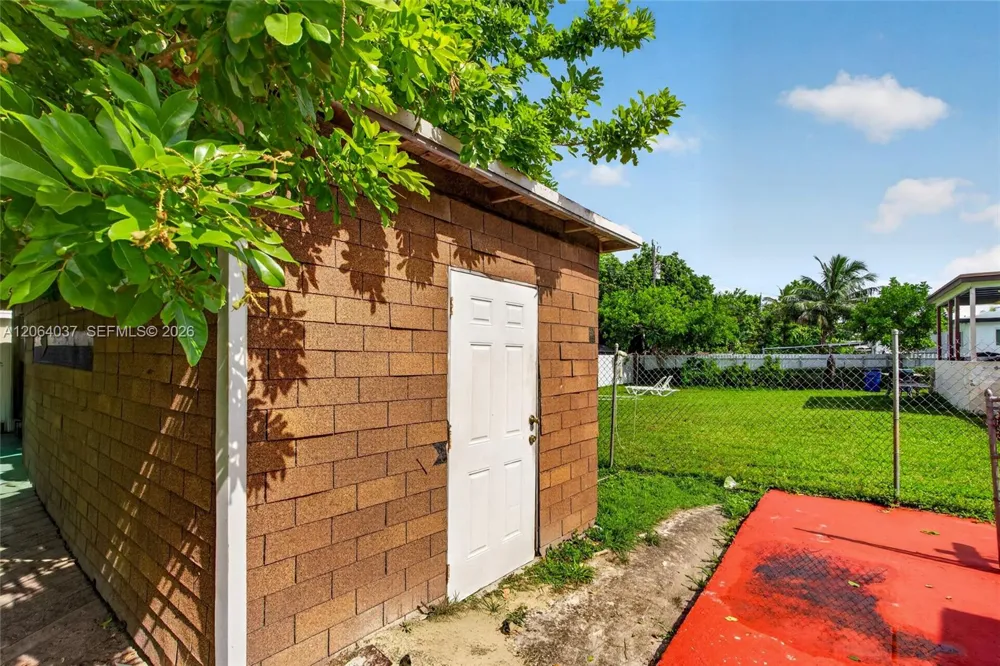 17950 NW 6th court Miami Gardens, FL 33169
