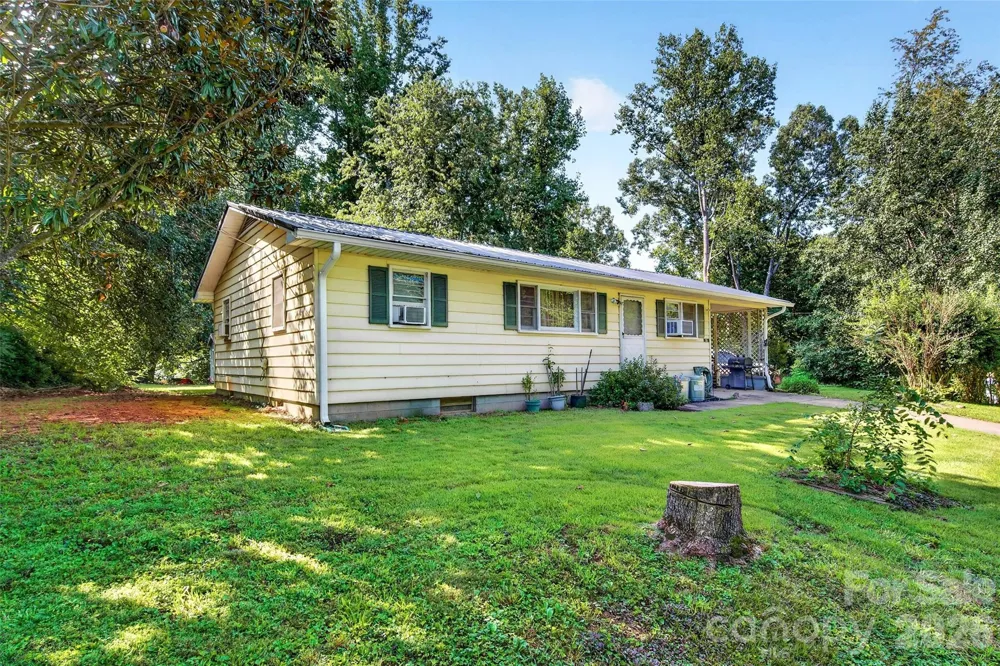 55 Edwards Drive Nebo, NC 28761