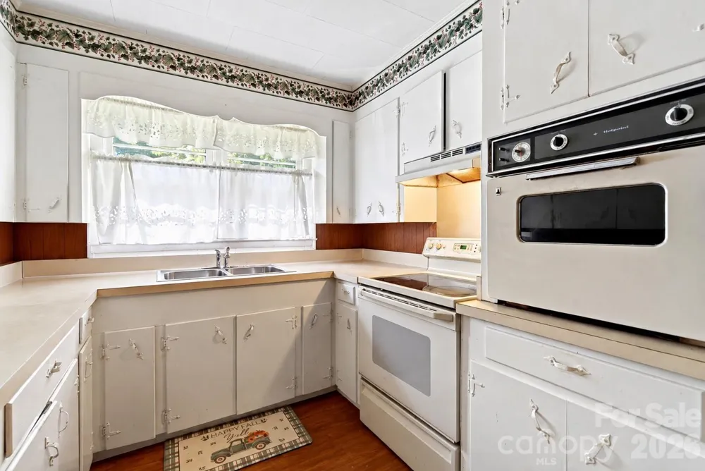 55 Edwards Drive Nebo, NC 28761